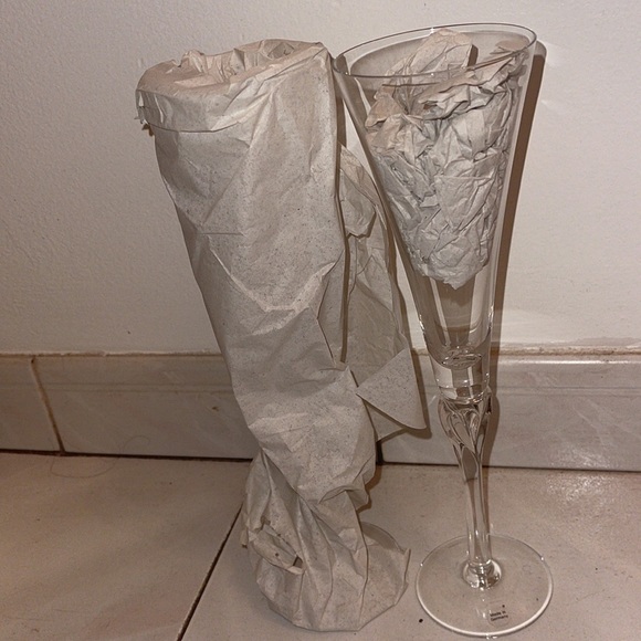 Lenox champagne glasses - Picture 2 of 4